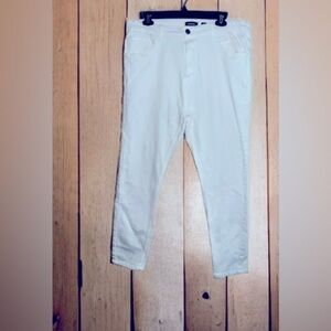 PULL & Bear, white denim jeans.